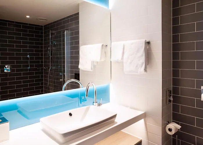 Holiday Inn Express & Suites - Basel - Allschwil By Ihg
